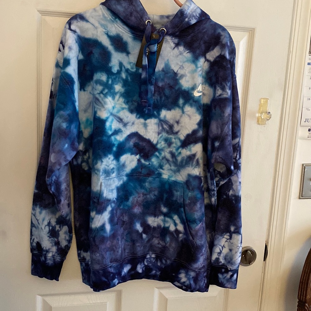 Tie dye blue